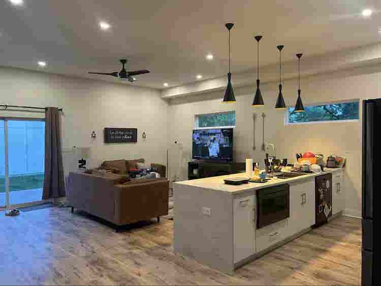 Looking for a roommate