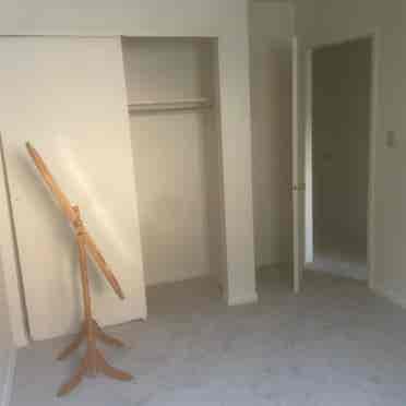 Room in E Rich Street, Columbus
