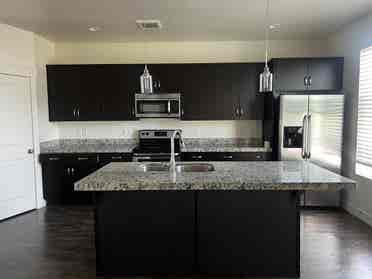 Looking for Daybreak Roommates