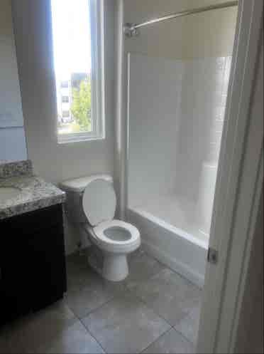 Looking for Daybreak Roommates