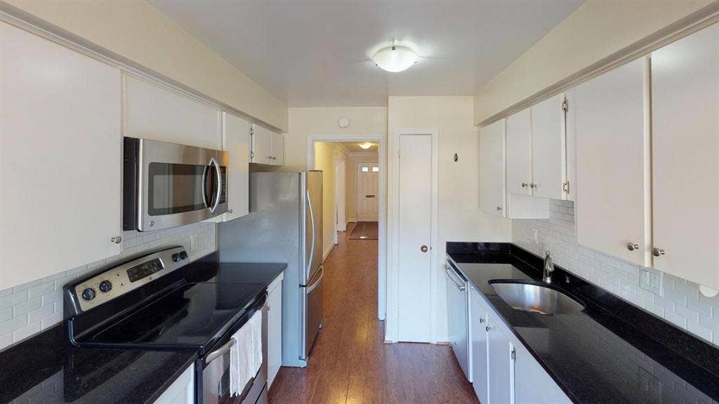 1 BR in Arlington