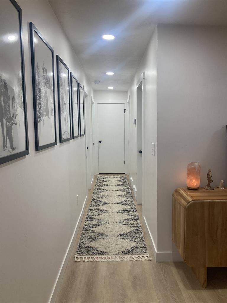 Female roommate wanted