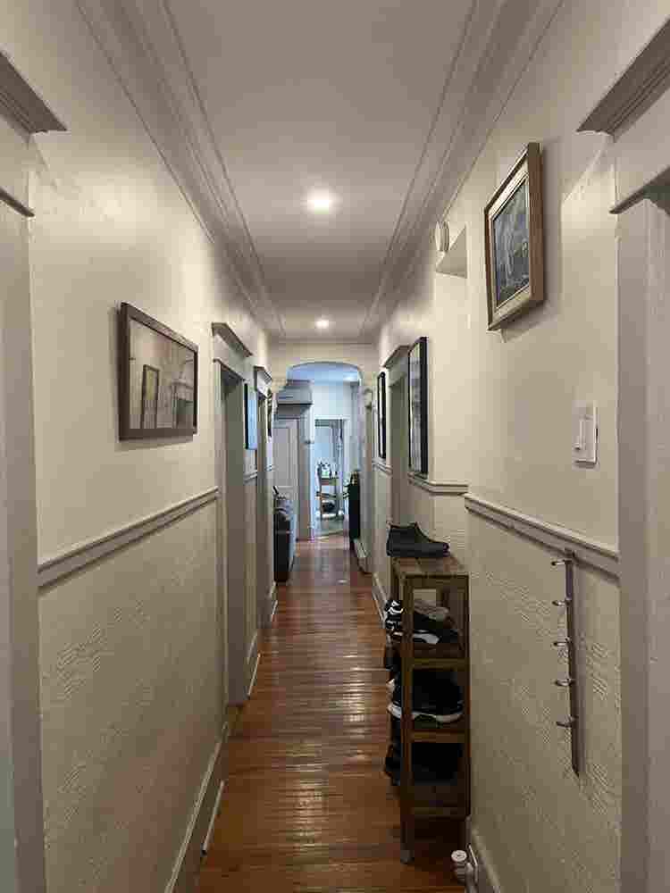 4 private rooms and 2 bathrooms