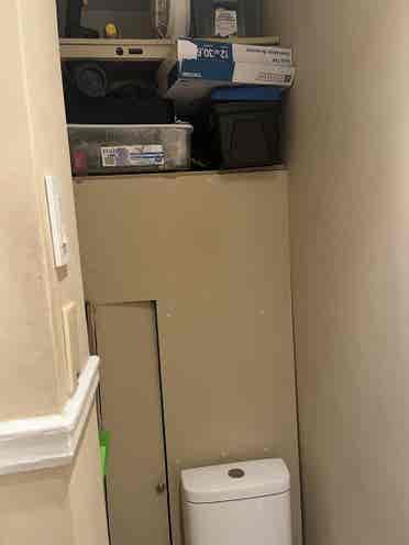 4 private rooms and 2 bathrooms