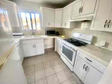 Ocean View & Hardwood Floors 2BR