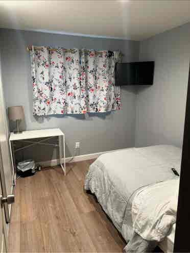 Room for rent in Condo in Encino