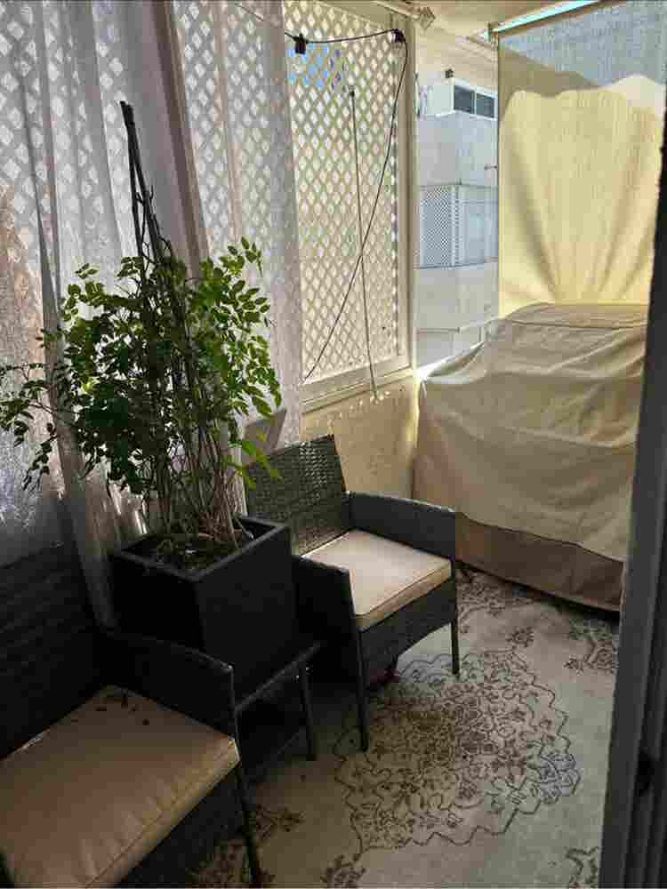 Room for rent in Condo in Encino