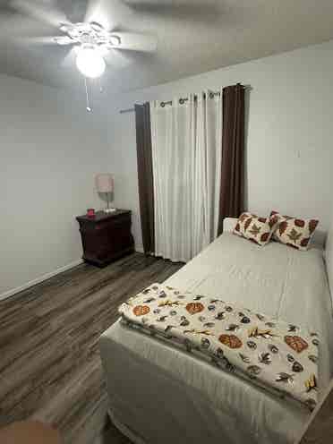 Room in casselberry for rent