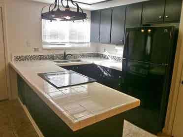 Room w/ Private Bath in Roseville