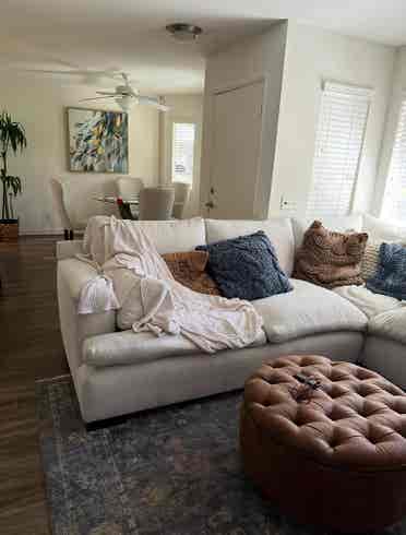 Master Bedroom w/private bathroom