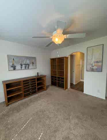 Master Bedroom w/private bathroom
