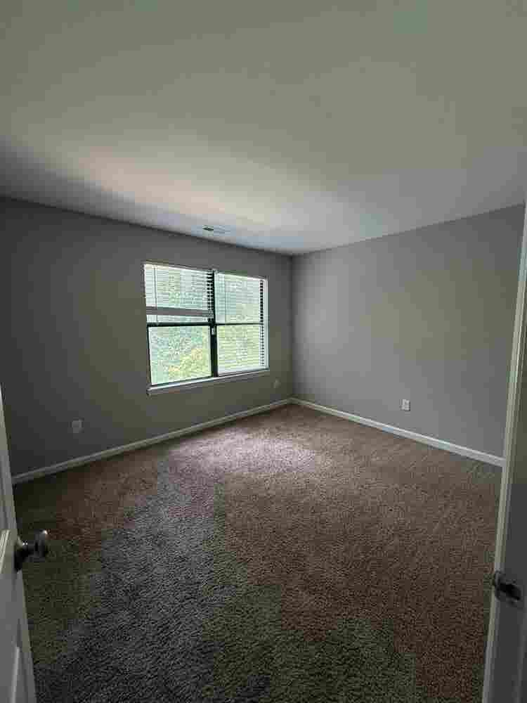ASAP Roommate Needed – $