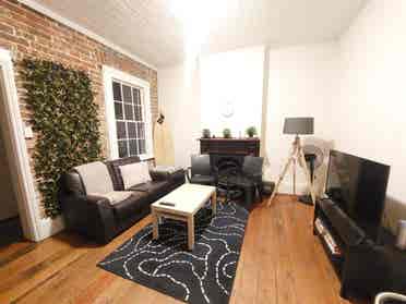 Room for couple - friends or single