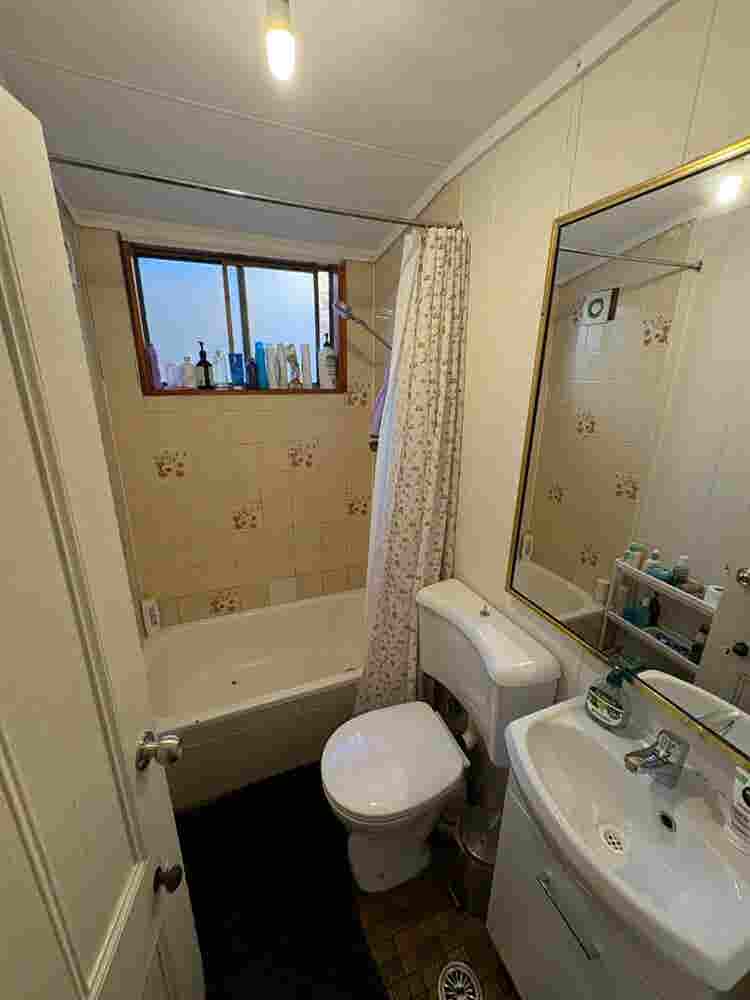 Room for couple - friends or single