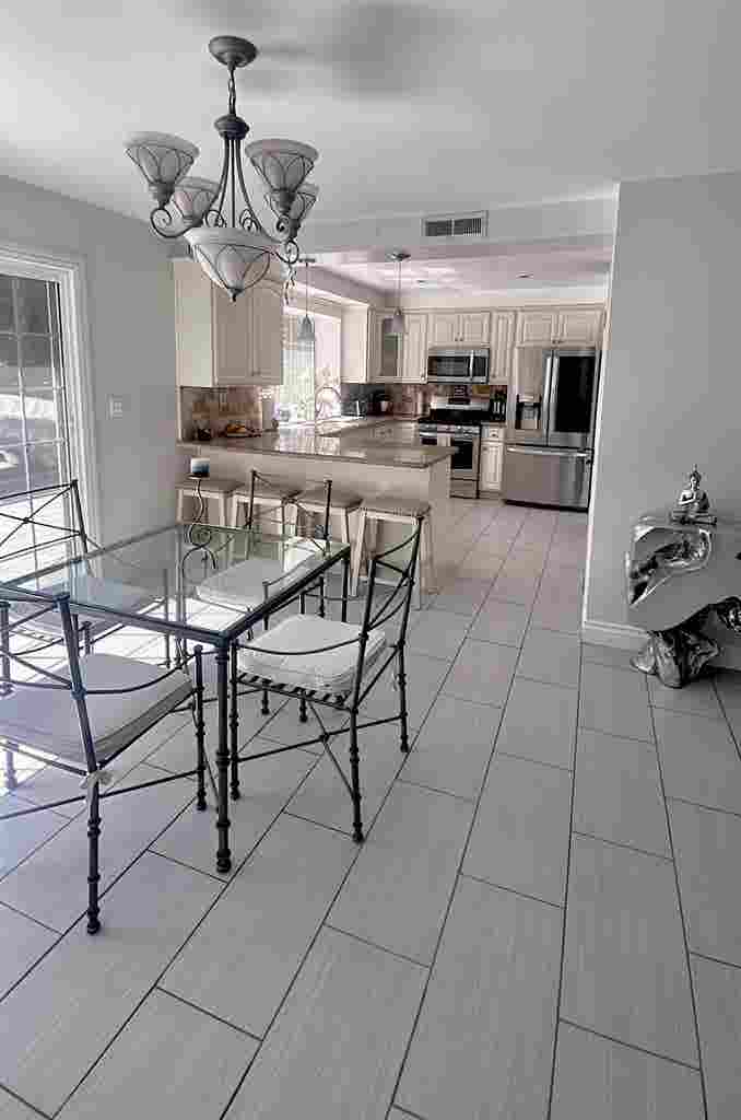 New Listing 4 BEDROOM & POOL