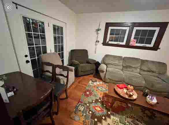 Urgently Looking for Roommate