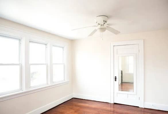 Urgently Looking for Roommate