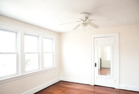 Urgently Looking for Roommate