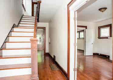 Urgently Looking for Roommate