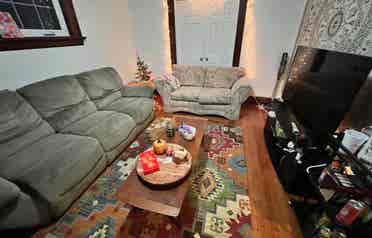 Urgently Looking for Roommate