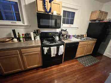Urgently Looking for Roommate