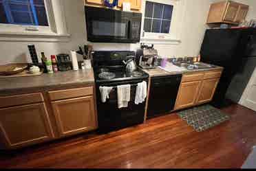 Urgently Looking for Roommate