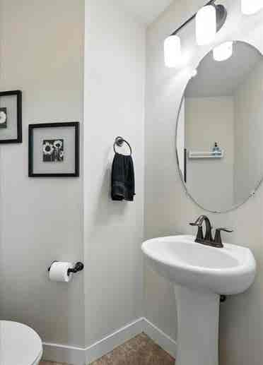 Furnished Room in housee