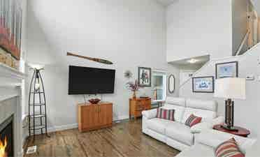 Furnished Room in housee