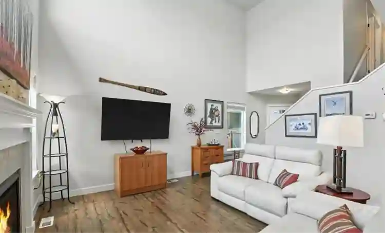 Furnished Room in house