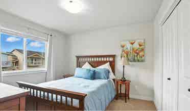 Furnished Room in housee