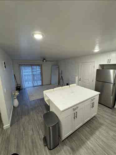RENTING OUT LIVING ROOM!