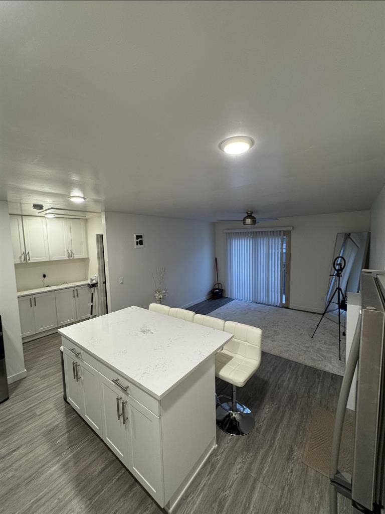 RENTING OUT LIVING ROOM!