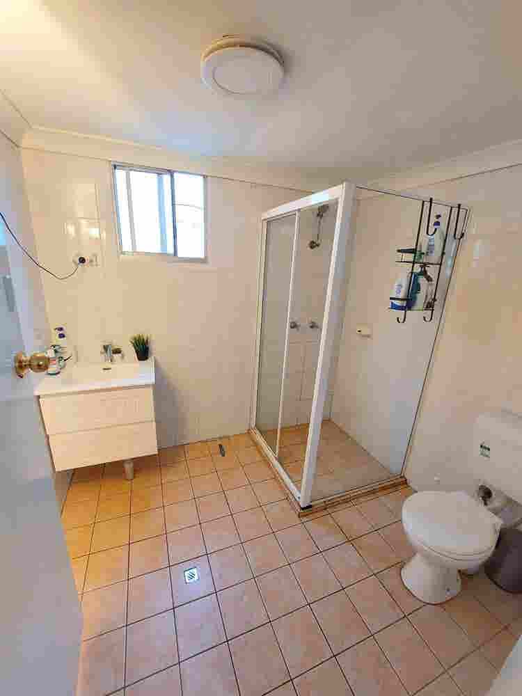 Room for couples- friends or single