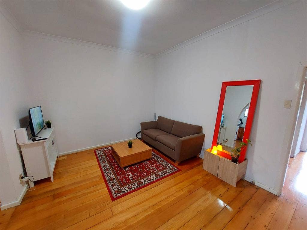 Room for couples- friends or single
