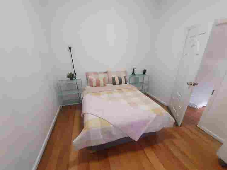 Room for couples- friends or single