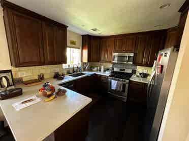 ¡Chill and Clean Roommates needed!