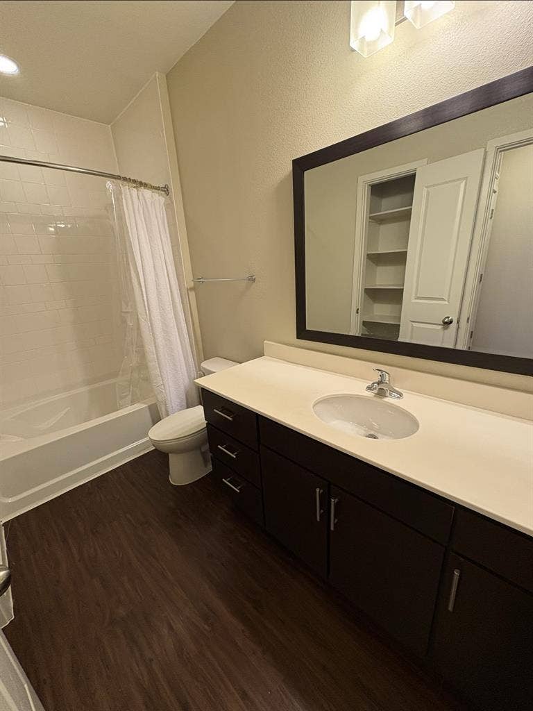 b  private balcony South Lamar