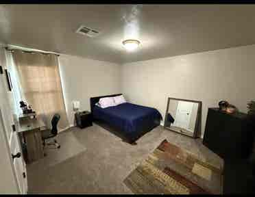Queen bedroom on the West side