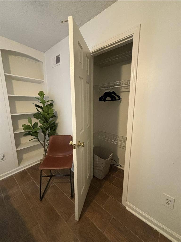 Room in Cordova TN