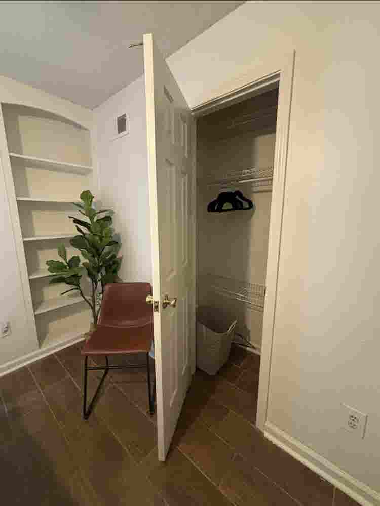 Room in Cordova TN