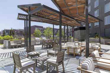 Waterfront Studio nr SF Caltrain