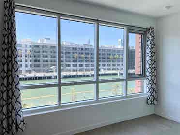 Waterfront Studio nr SF Caltrain