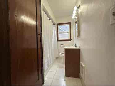Bath in South Tacoma