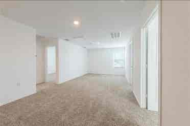 3 rooms available in Pflugerville