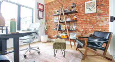Shared cozy & spacious room in 2bed