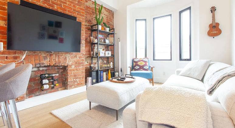 Shared cozy & spacious room in 2bed