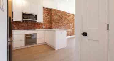 Shared cozy & spacious room in 2bed