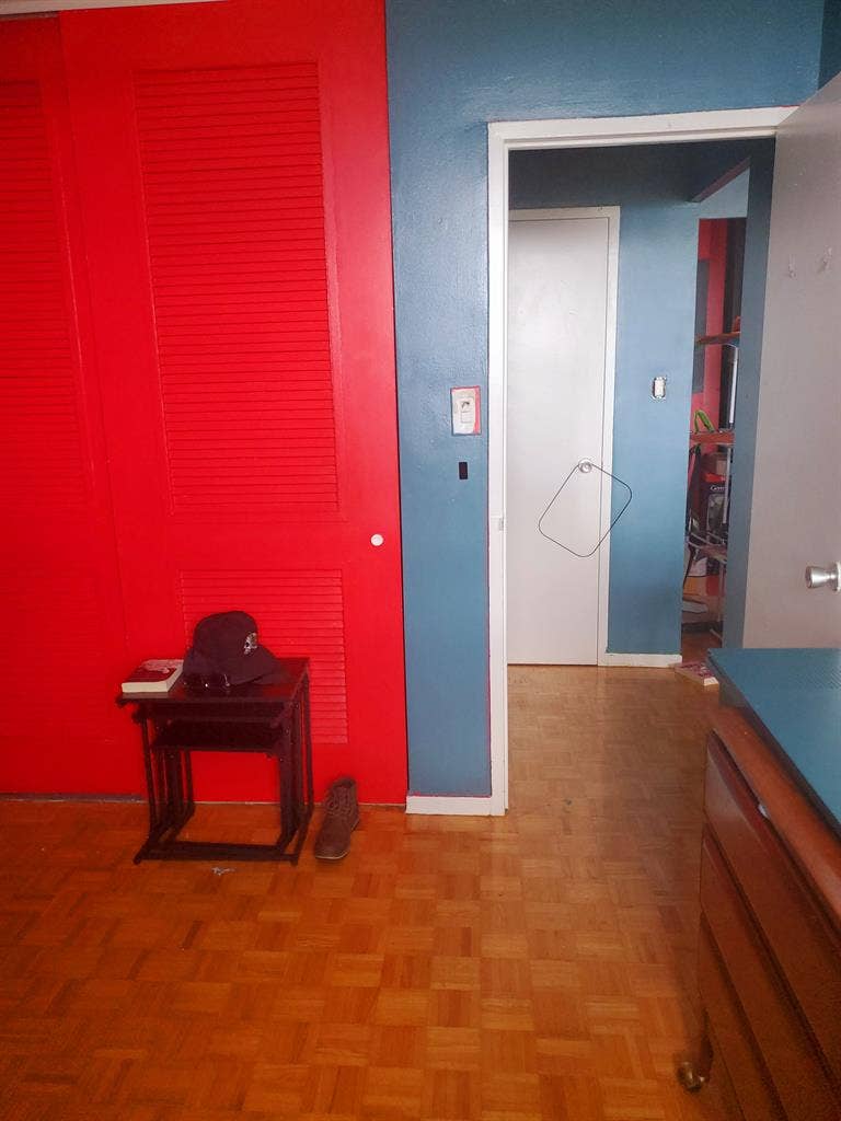 PVT ROOM SHARED APT MALE UNDER