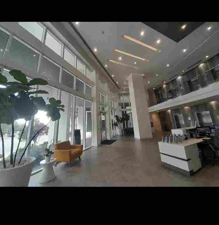 Furnished room for rentDowntown/MIA