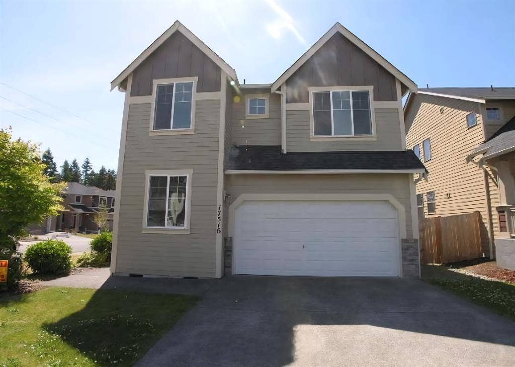 Room for rent Puyallup.